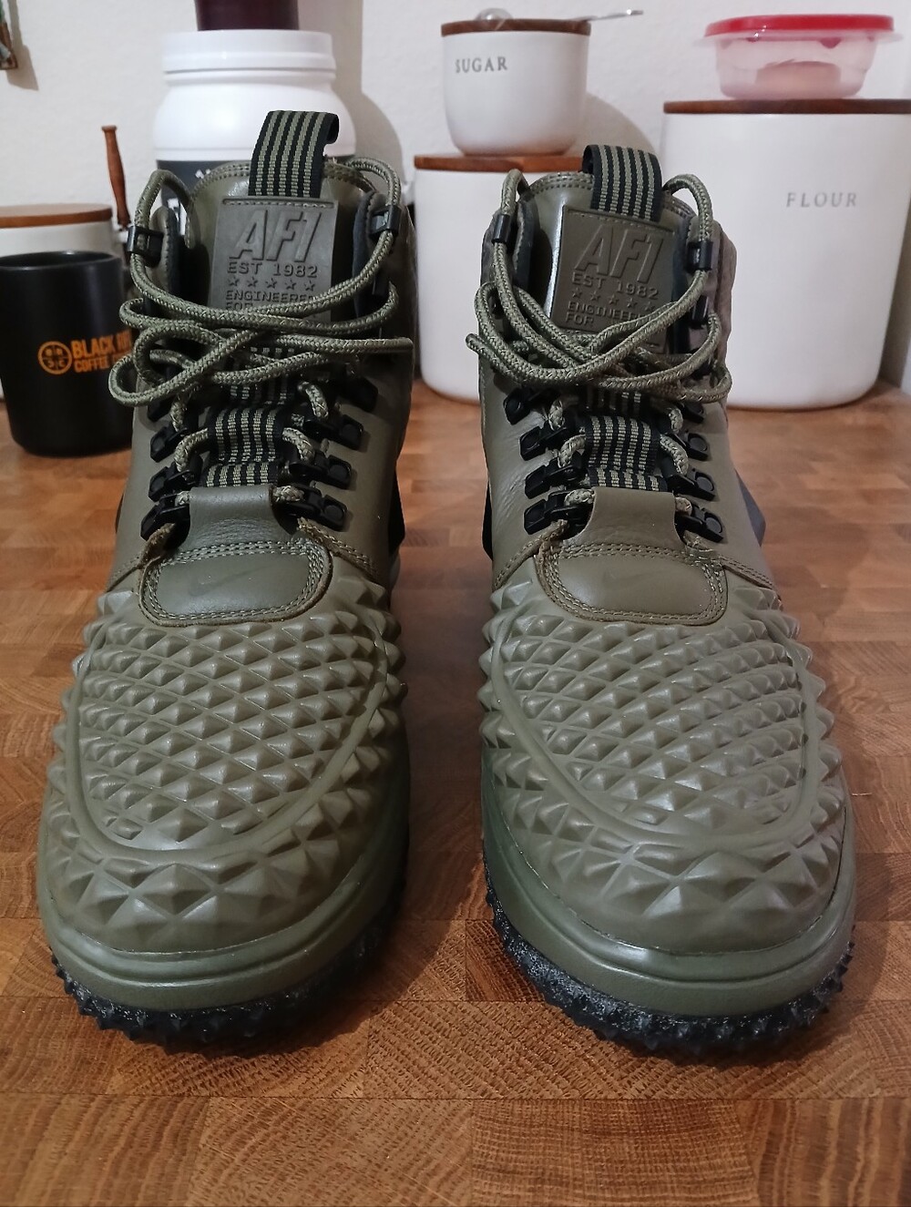 Nike Shoes - Picture 2 of 5